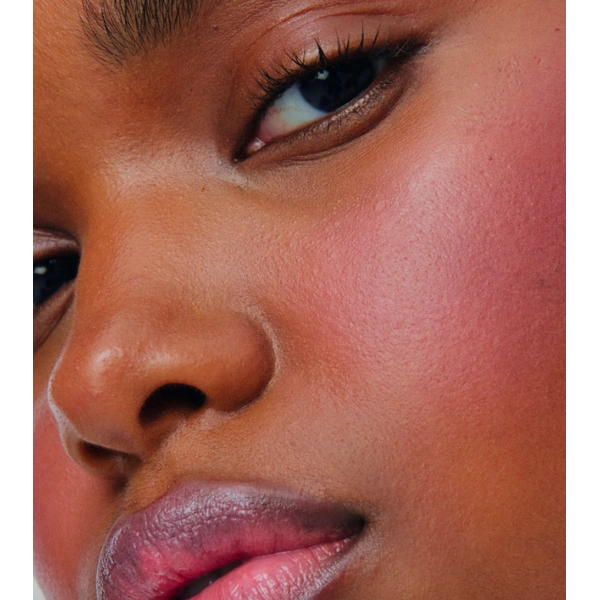 Кремові румяна для обличчя в стіку