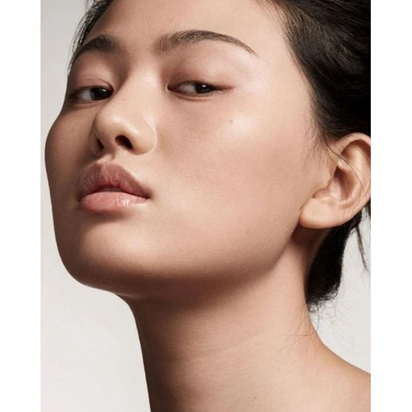 Тональний крем-тінт для обличчя