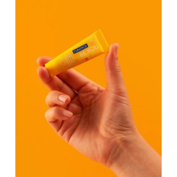 Відбілююча зубна паста у міні форматі