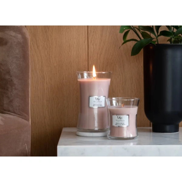 Ароматична свічка з ароматом ванілі та морської солі