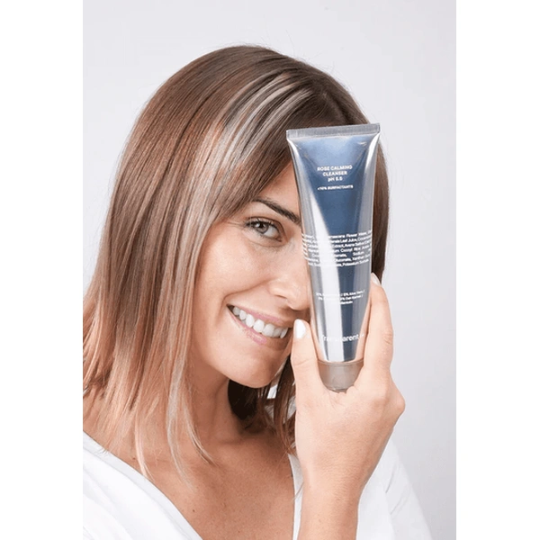 Ніжний гель для очищення обличчя