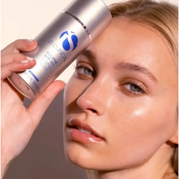 Сонцезахисний крем з тонуючим ефектом