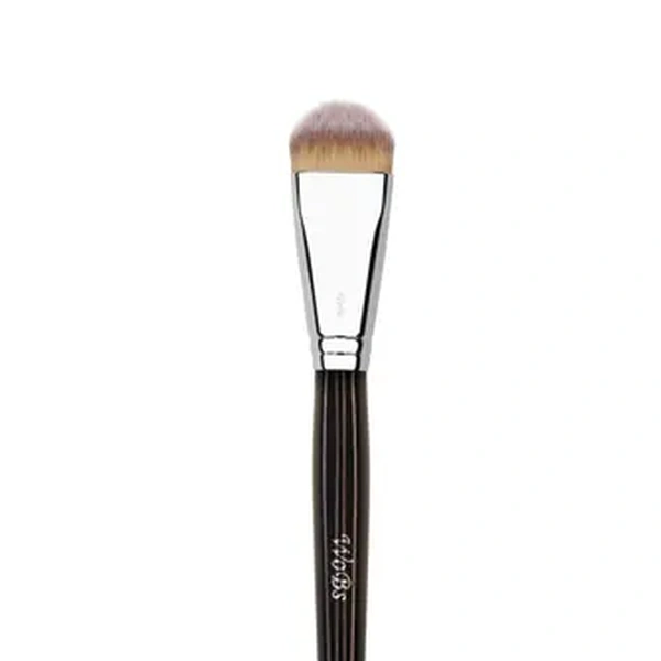 Пензлик для нанесення тону з синтетичного волокна