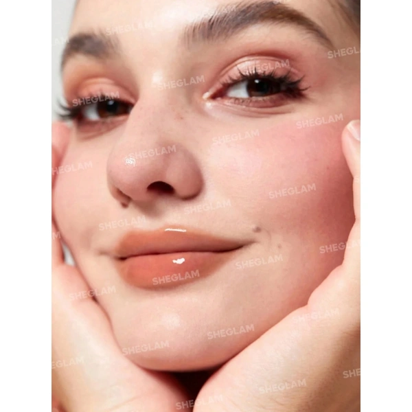 Зволожувальний блиск-плампер для губ