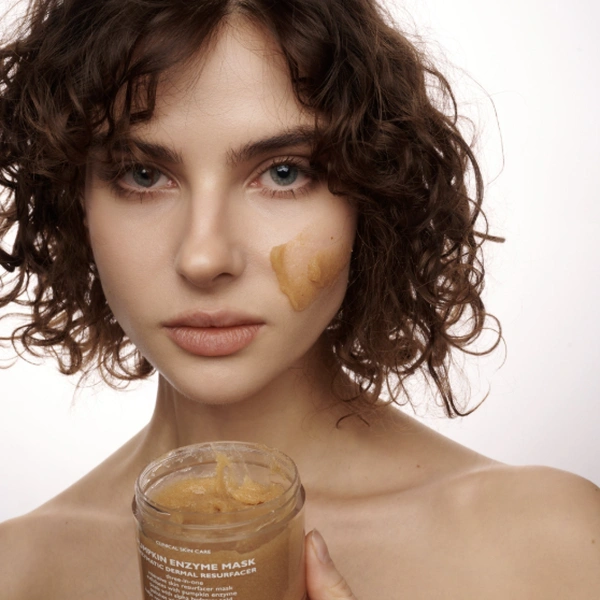 Ензимна маска для обличчя у міні форматі