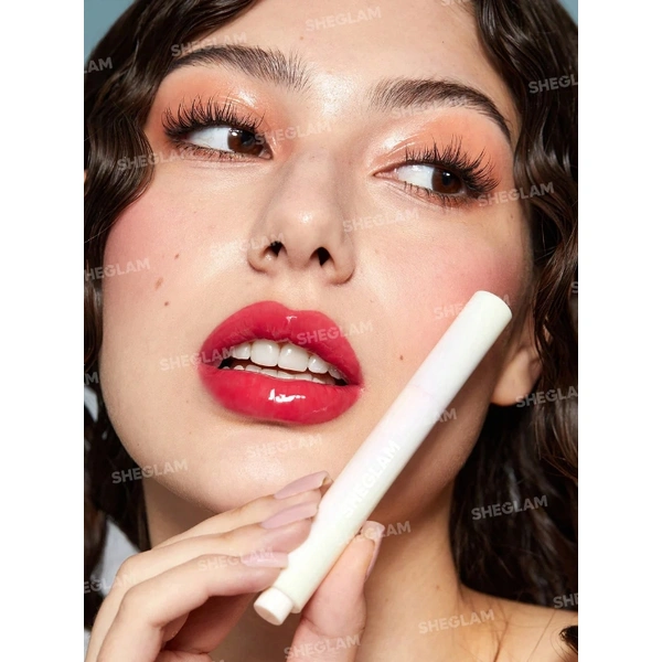 Зволожувальний блиск-плампер для губ