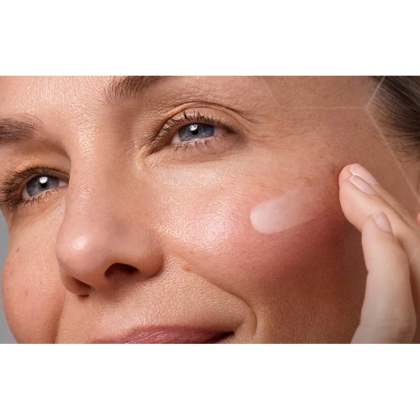 Cироватка для боротьби з ознаками старіння шкіри