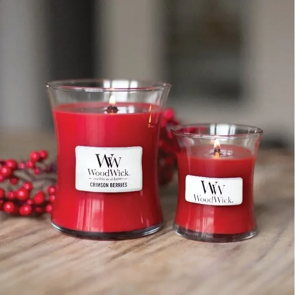 Ароматична свічка з нотами різдвяних ягід