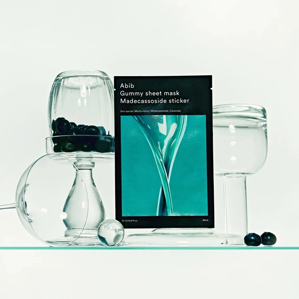 Зволожувальна тканинна маска з екстрактом центелли