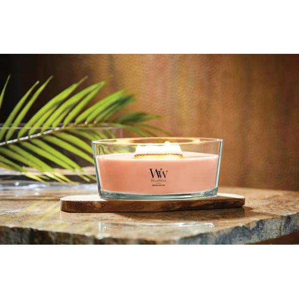 Ароматична свічка з ароматом персику, меду і манго