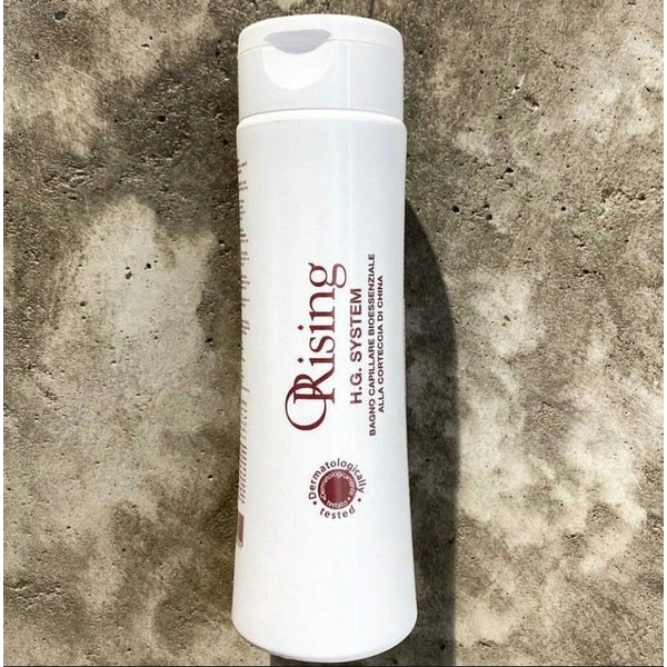 Фітоесенціальний шампунь з корою хінного дерева