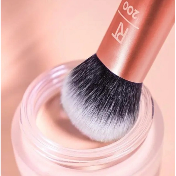 Пензлик для нанесення тональної основи