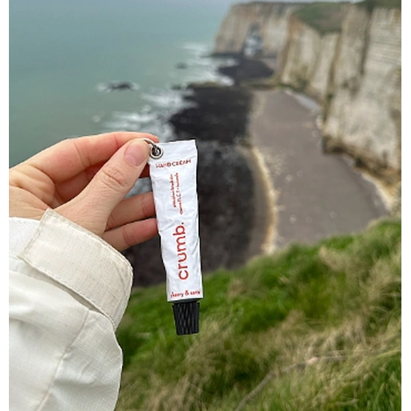 Зволожувальний крем для рук у міні форматі