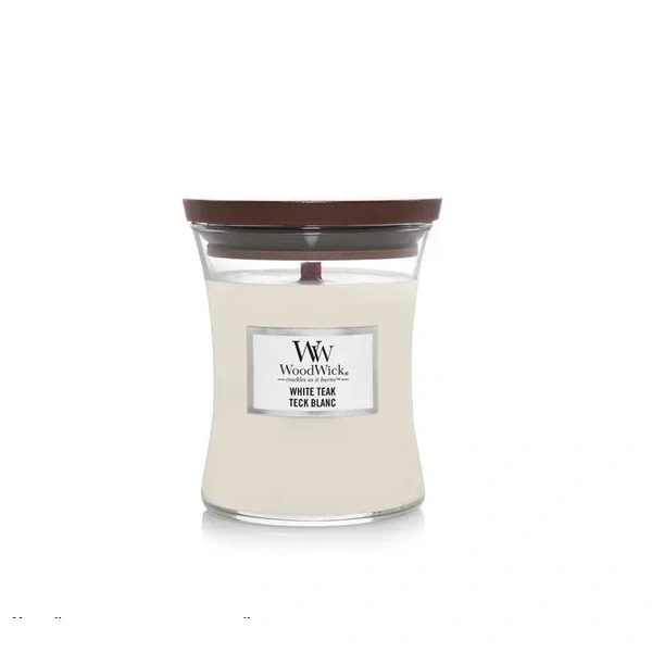 Ароматична свічка з ароматом сандалового дерева і дубом, з відтінками моху та кедра