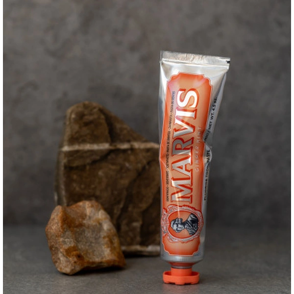 Зубна паста у міні форматі