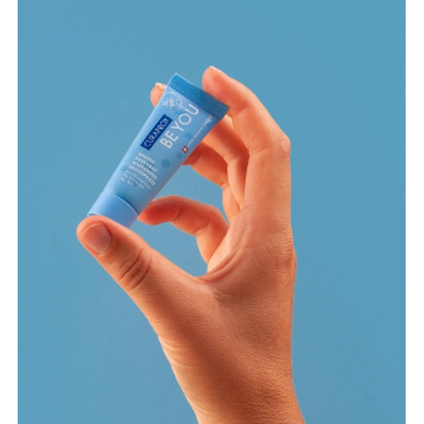 Відбілююча зубна паста у міні форматі