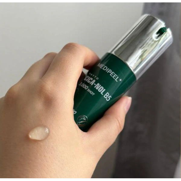 Пілінг-сироватка для обличчя зі спікулами та центелою