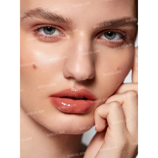 Зволожувальний блиск для губ