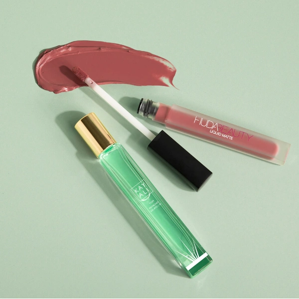 Набір з парфумом та помадою