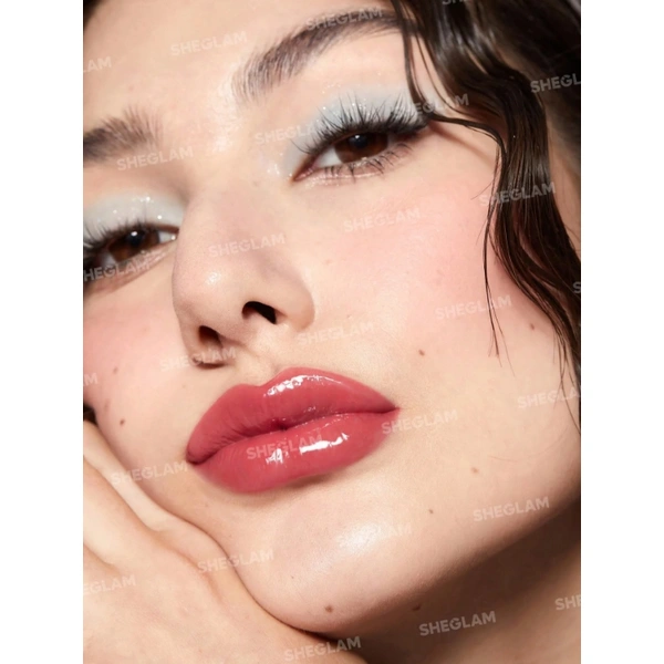 Зволожувальний блиск-плампер для губ