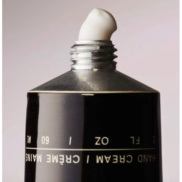 Зволожувальний крем для рук з ароматом чорної троянди та уда