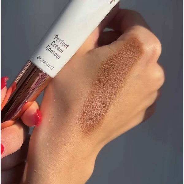 Кремовий контуринг для обличчя