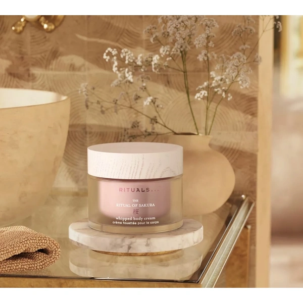 Зволожуючий крем для тіла