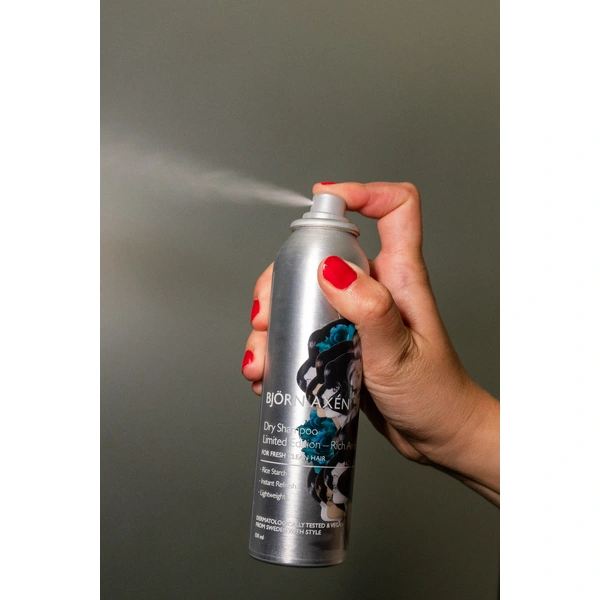 Сухий шампунь з ароматом амбри