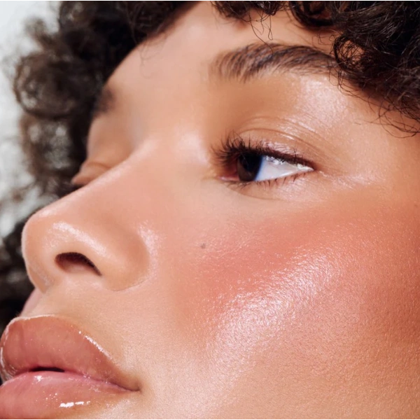 Кремові румяна для обличчя в стіку