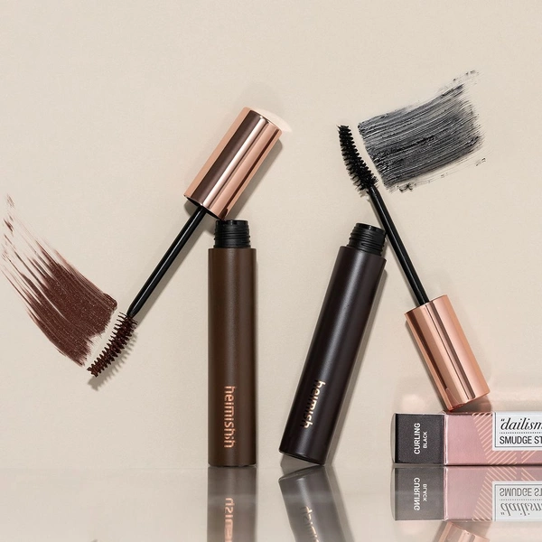 Туш для вій підкручуюча коричнева