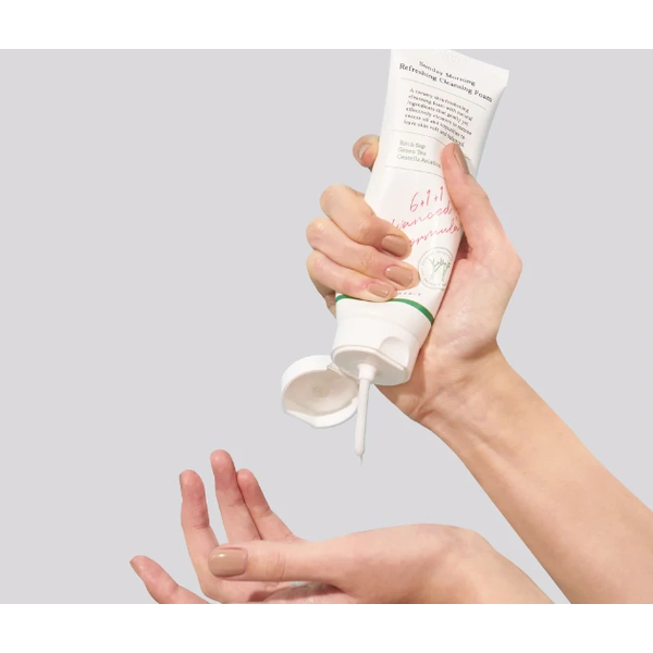 Очищувальна пінка для вмивання