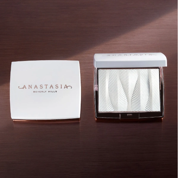 Хайлайтер для обличчя