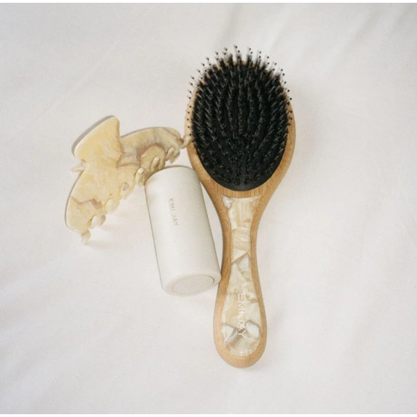 Овальна щітка для волосся