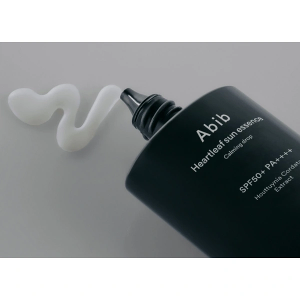 Заспокійлива сонцезахисна есенція