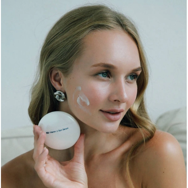 Сонцезахисна сироватка з вітаміном U та В12