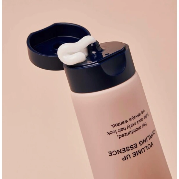 Есенція для надання об'єму та завитка