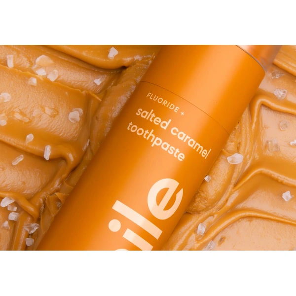 Зубна паста зі смаком солоної карамелі