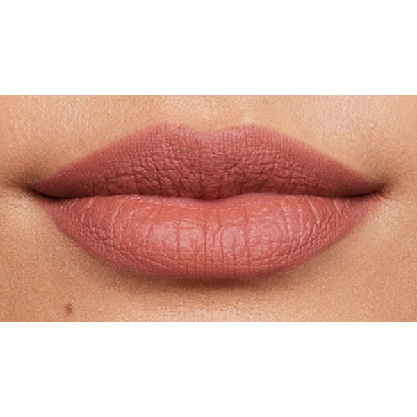 Зволожуюча помада для губ з м'яким матовим фінішем