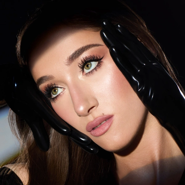 Туш для для надання об'єму віям у міні форматі