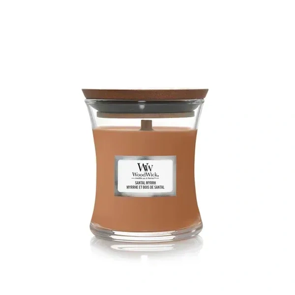 Ароматична свічка з ароматом червоного дерева, евкаліпта та амбри