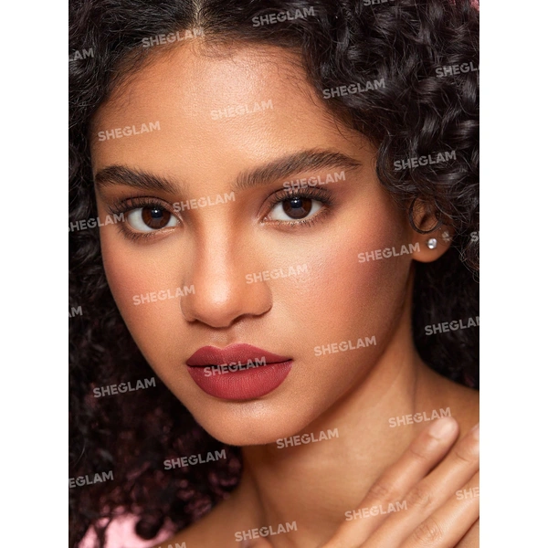 Матова помада для губ