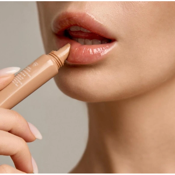 Блиск для губ з пептидами з ароматом латте