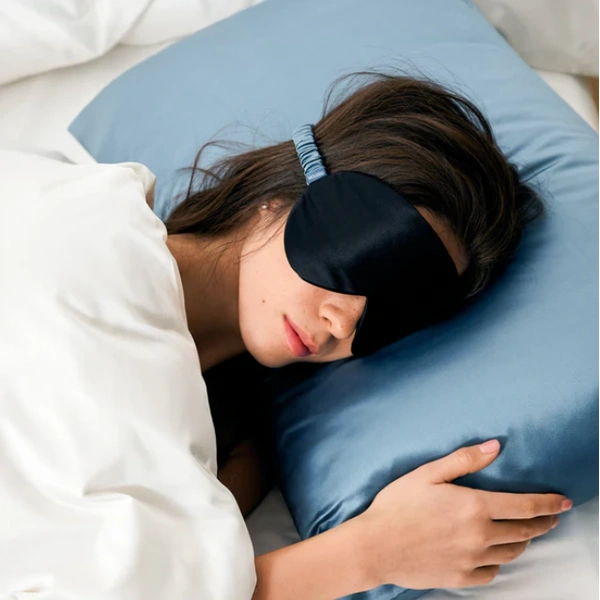 Шовкова маска для сну