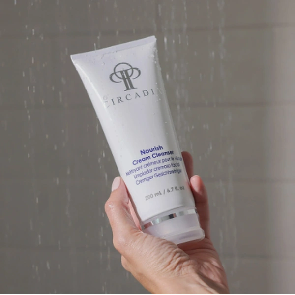 Кремовий засіб для очищення чутливої шкіри