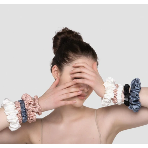 Шовкова резинка середнього розміру