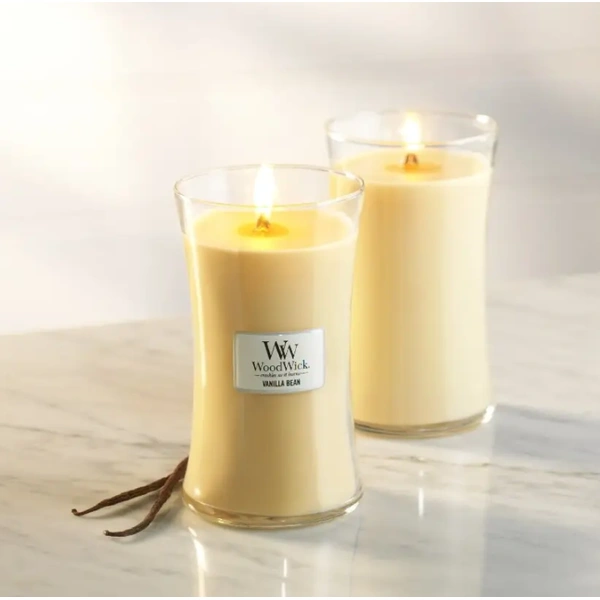 Ароматична свічка з ароматом чистої ванілі