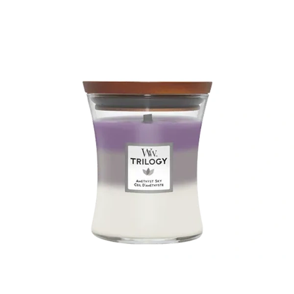 Ароматична свічка з ароматом бузини, сандалу та кедру