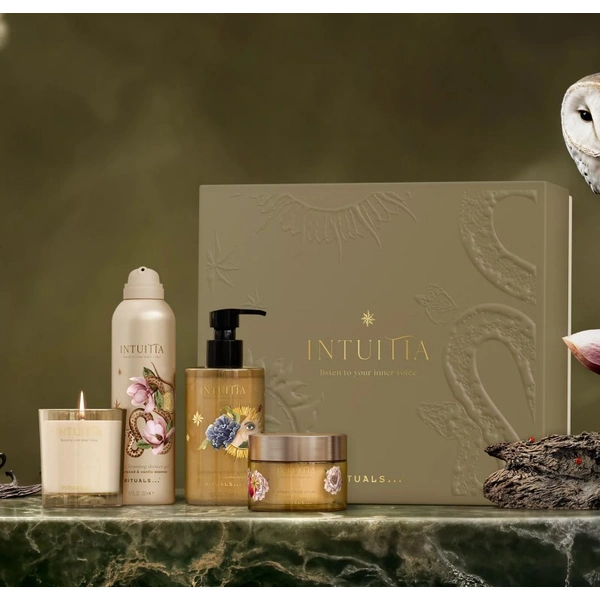 Подарунковий набір (свічка+гель-пінка для душу+мило для рук+крем для тіла)