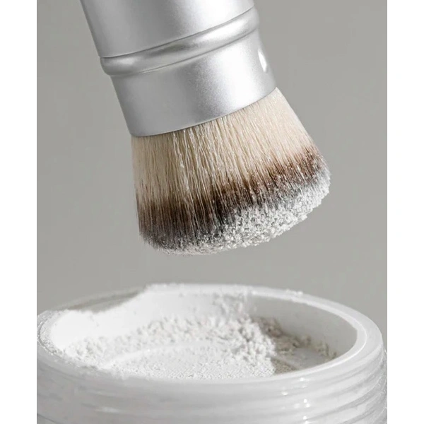 Висувний пензлик-кабукі зі щільними веганським ворсом для рівномірного нанесення пудри