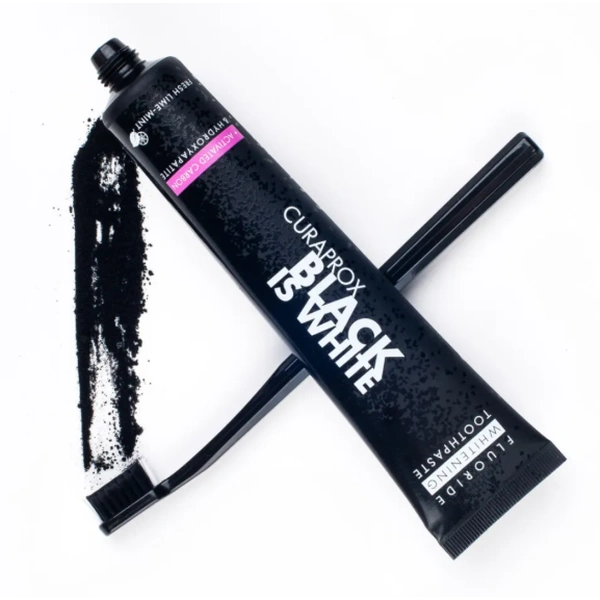 Відбілююча зубна паста з активованим вугіллям